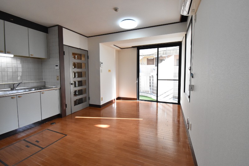 ��ʌ�����s����S���ڂ̃}���V�����̋��ԁE���r���O