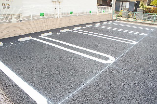 ��ʌ��������܎s��������u�P���ڂ̃A�p�[�g�̒��ԏ�