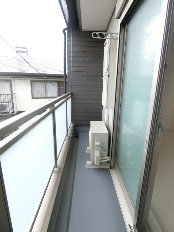 ��ʌ�����s�J�ÂP���ڂ̃A�p�[�g�̃o���R�j�[