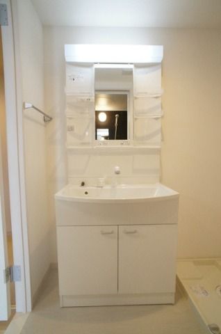 ��ʌ��������܎s�΋�����R���ڂ̃}���V�����̐��ʏ�