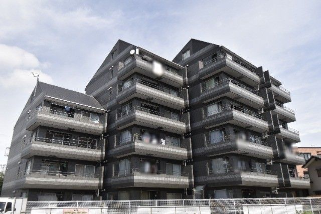 ��ʌ��������܎s��{��O���Q����397�̃}���V�����̌����O��