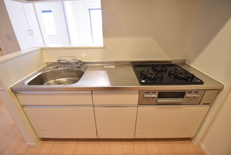 ��ʌ�����s���؂R���ڂ̃}���V�����̃L�b�`��