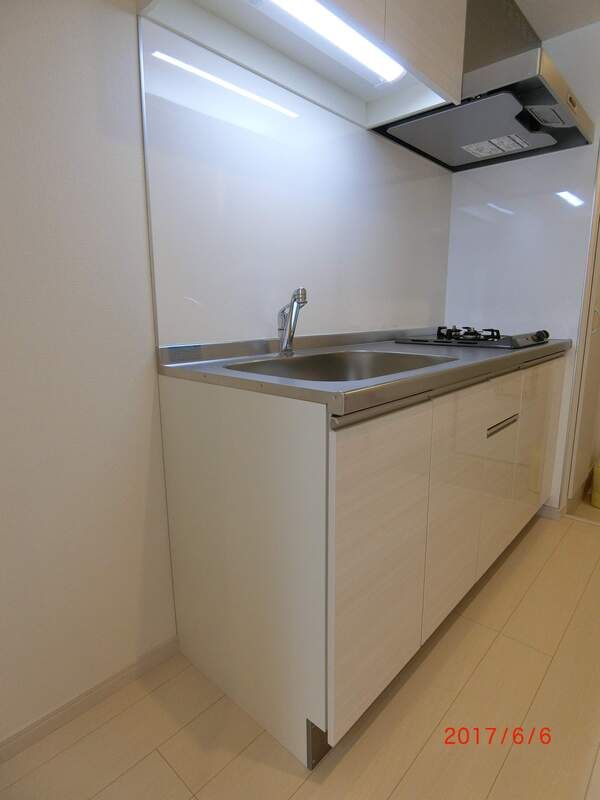 ��ʌ�����s�J�ÂP���ڂ̃A�p�[�g�̃L�b�`��