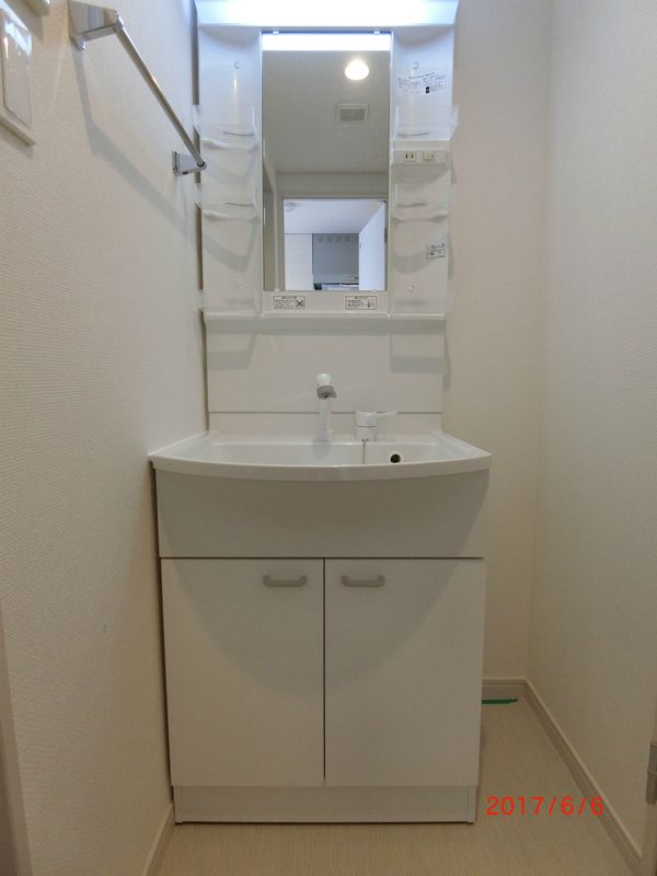 ��ʌ�����s�J�ÂP���ڂ̃A�p�[�g�̐��ʏ�