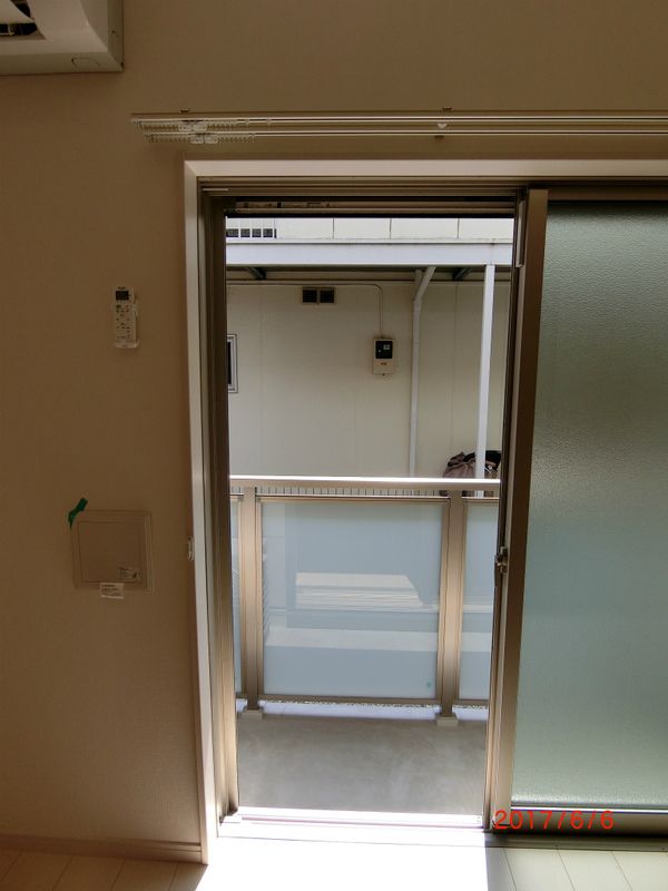 ��ʌ�����s�J�ÂP���ڂ̃A�p�[�g�̃o���R�j�[