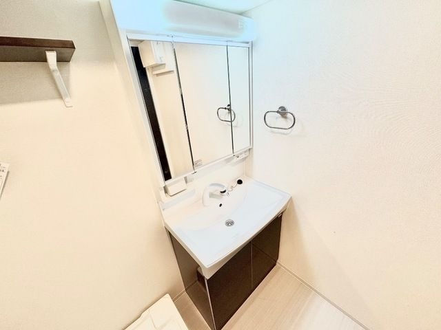 ��ʌ��������܎s����{�O���̃A�p�[�g�̐��ʏ�