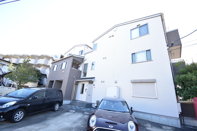 ��ʌ��������܎s�k��A�|���P���ڂ̃A�p�[�g�̌����O��