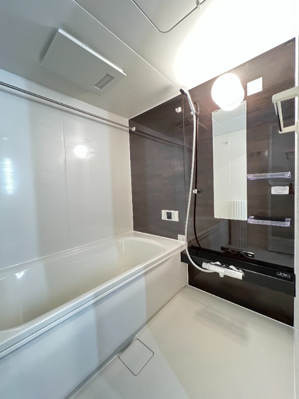 ��ʌ��z�J�s�����c���̃A�p�[�g�̃o�X