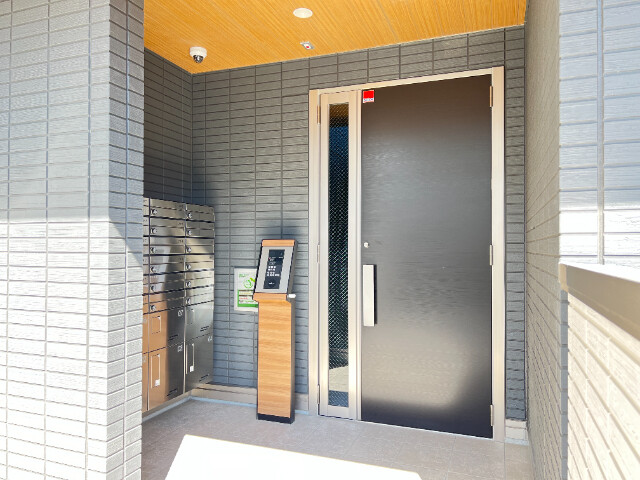 ��ʌ��z�J�s�����c���̃A�p�[�g�̃G���g�����X