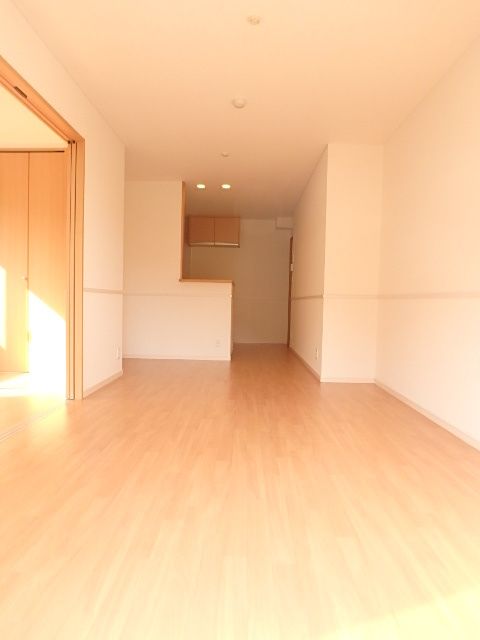 ��ʌ��������܎s�k��A�|���P���ڂ̃A�p�[�g�̂��̑������E�X�y�[�X