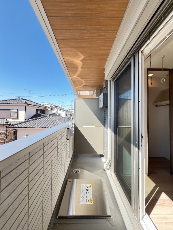 ��ʌ��z�J�s�����c���̃A�p�[�g�̃o���R�j�[