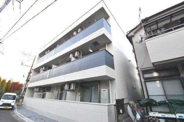 ��ʌ�����s����T����19-44�̃}���V�����̌����O��