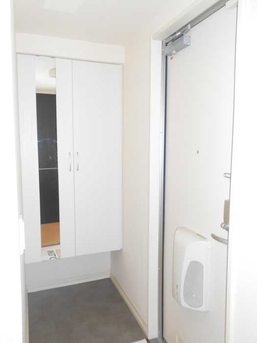 ��ʌ��������܎s�k��y�C���P���ڂ̃A�p�[�g�̌���