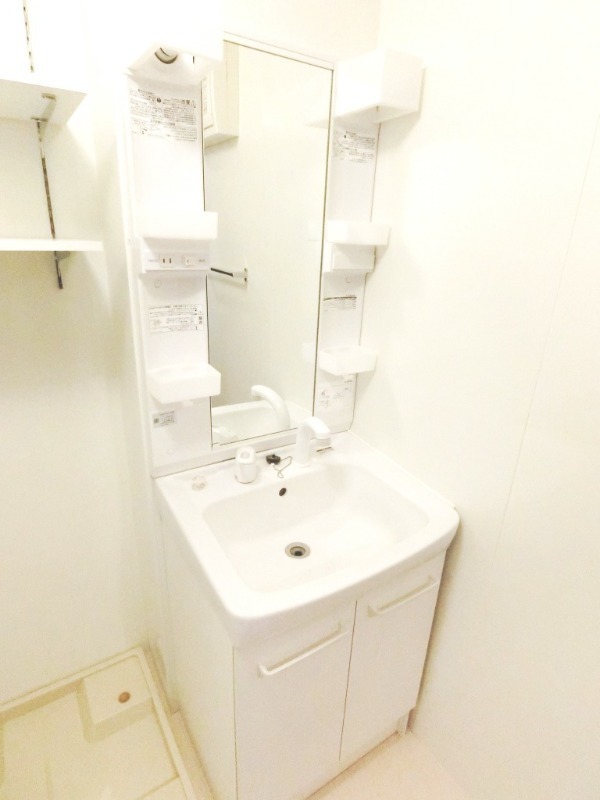 ��ʌ��������܎s�k��y�C���P���ڂ̃A�p�[�g�̐��ʏ�