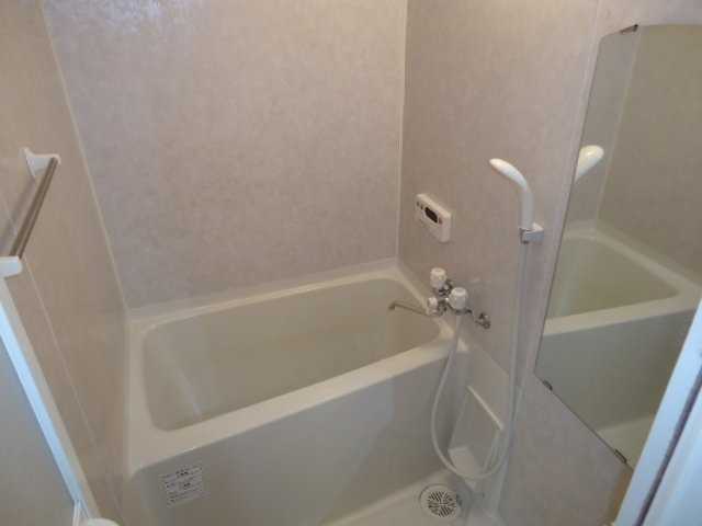 ��ʌ��k�����S�ɓޒ������j�U���ڂ̃A�p�[�g�̃o�X