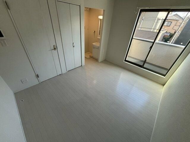 ��ʌ��������܎s����厚�w��̃A�p�[�g�̋��ԁE���r���O