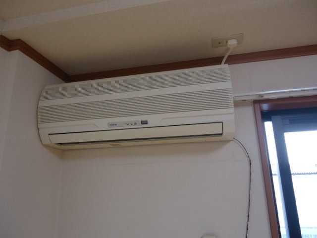 ��ʌ��k�����S�ɓޒ������j�U���ڂ̃A�p�[�g�̂��̑��ݔ�