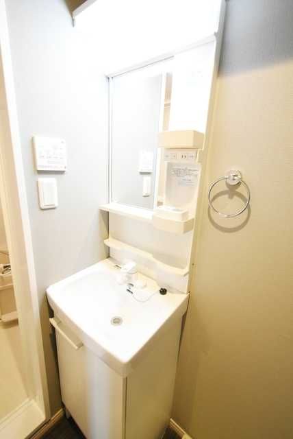 ��ʌ��@�c�s�@�c�P���ڂ̃A�p�[�g�̐��ʏ�