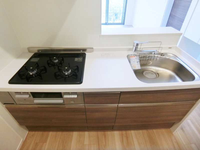 ��ʌ��������܎s��{�捂�@���P���ڂ̃}���V�����̃L�b�`��