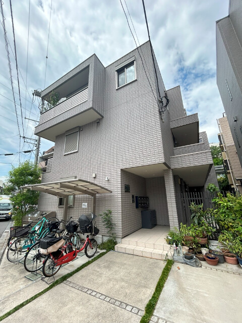 ��ʌ��������܎s�Y�a��̉ƂU���ڂ̃}���V�����̌����O��