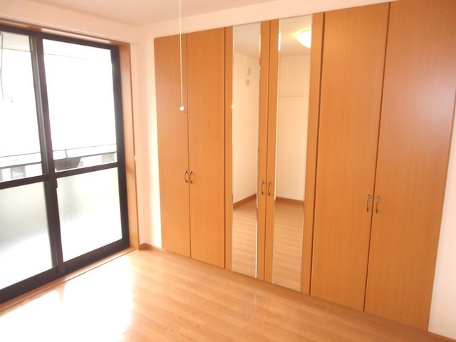 ��ʌ��k�����S�ɓޒ������j�R���ڂ̃}���V�����̂��̑������E�X�y�[�X