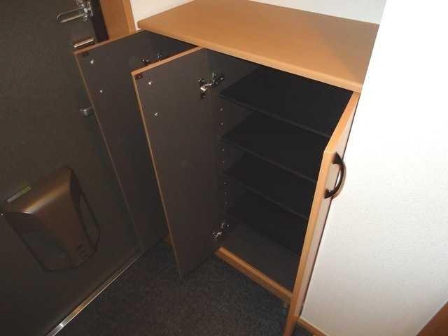 ��ʌ��k�����S�ɓޒ������j�R���ڂ̃}���V�����̂��̑�