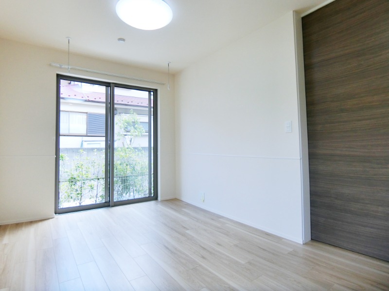 ��ʌ��������܎s��{�捂�@���P���ڂ̃}���V�����̋����E���r���O