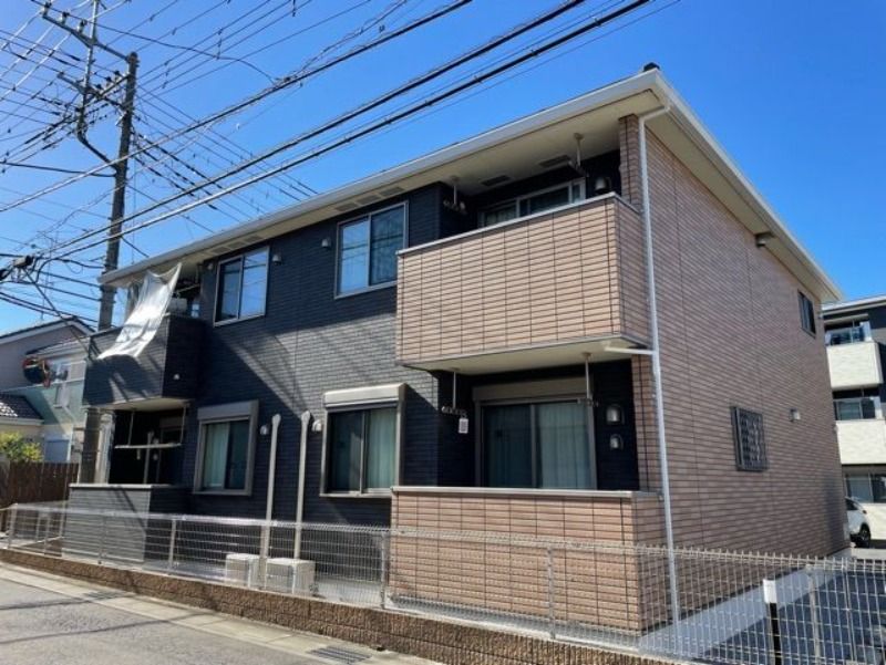 ��ʌ���z�s�厚�����̃A�p�[�g�̌����O��