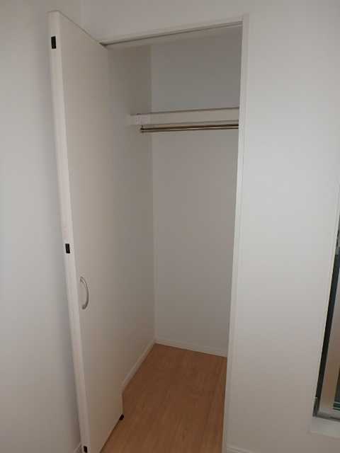 ��ʌ��������܎s�k��ޗǒ��̃A�p�[�g�̎��[