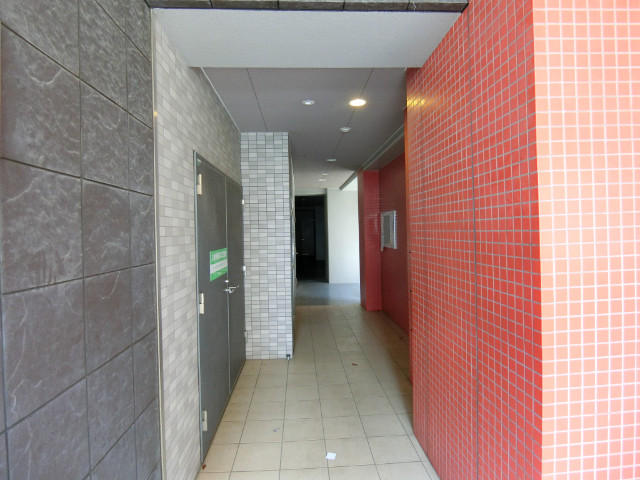 ��ʌ��z�J�s��z�J�S���ڂ̃}���V�����̃G���g�����X