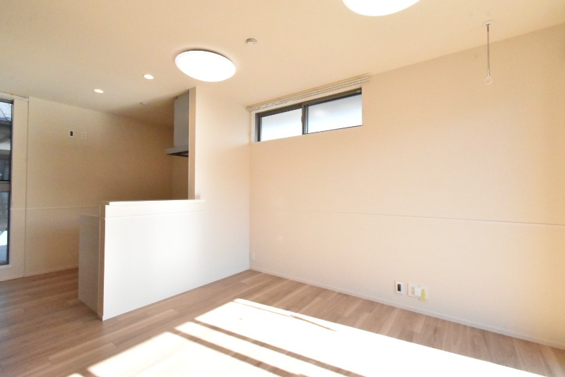 ��ʌ��z�J�s�{�{���R���ڂ̃}���V�����̋��ԁE���r���O