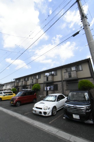 ��ʌ�����s�㕽�����P���ڂ̃A�p�[�g�̌����O��