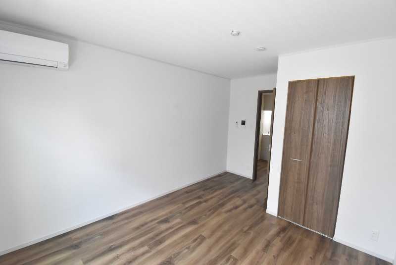 ��ʌ��������܎s������㗎���W���ڂ̃A�p�[�g�̂��̑������E�X�y�[�X