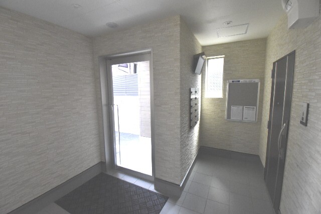 ��ʌ��������܎s������㗎���W���ڂ̃A�p�[�g�̃G���g�����X