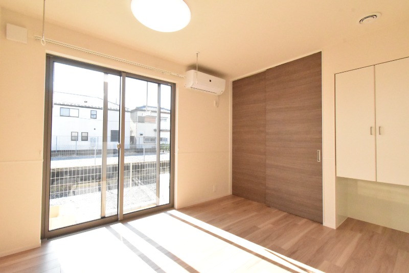 ��ʌ��z�J�s�{�{���R���ڂ̃}���V�����̋����E���r���O