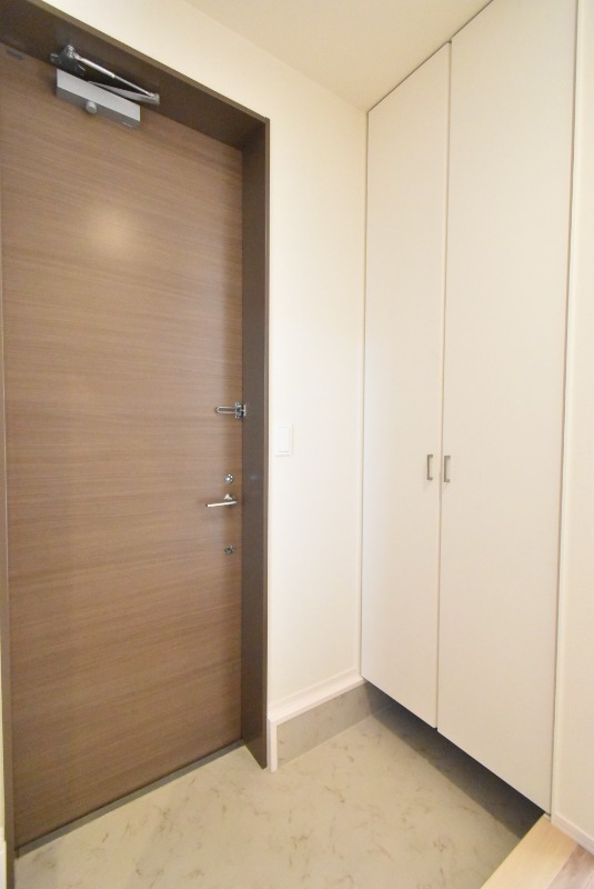 ��ʌ��z�J�s�{�{���R���ڂ̃}���V�����̌���