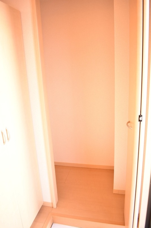 ��ʌ�����s�㕽�����P���ڂ̃A�p�[�g�̂��̑�