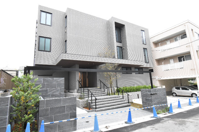 ��ʌ��������܎s�΋擌�Y�a�S���ڂ̃}���V�����̌����O��