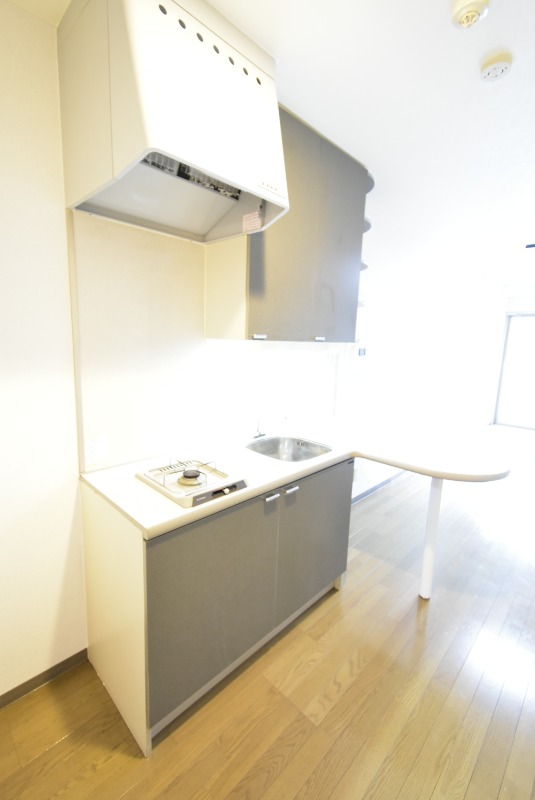 ��ʌ��������܎s��{��x�̓����P���ڂ̃}���V�����̃L�b�`��