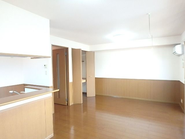 ��ʌ��������܎s��{��O���P���ڂ̃A�p�[�g�̋��ԁE���r���O