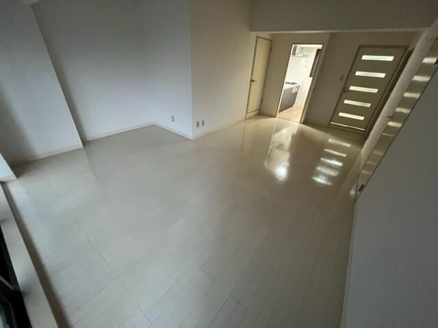 ��ʌ��z�J�s��z�J�S���ڂ̃}���V�����̋��ԁE���r���O