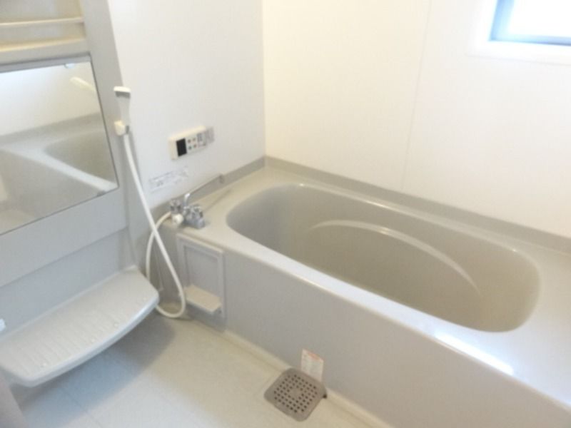 ��ʌ��������܎s��{��O���P���ڂ̃A�p�[�g�̃o�X