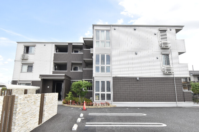 ��ʌ��������܎s���搼��{�P���ڂ̃A�p�[�g�̌����O��