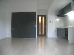 ��ʌ�����s���L�P���ڂ̃}���V�����̋��ԁE���r���O