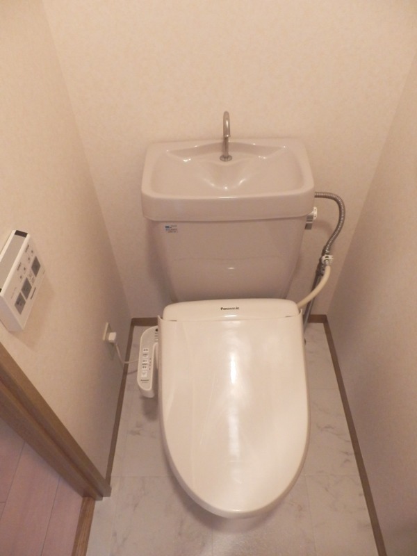 ��ʌ��������܎s��{�撇���R���ڂ̃}���V�����̃g�C��