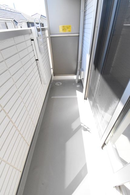 ��ʌ��������܎s���搼��{�P���ڂ̃A�p�[�g�̃o���R�j�[