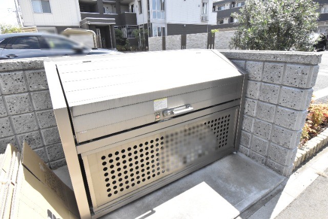 ��ʌ��������܎s���搼��{�P���ڂ̃A�p�[�g�̂��̑�