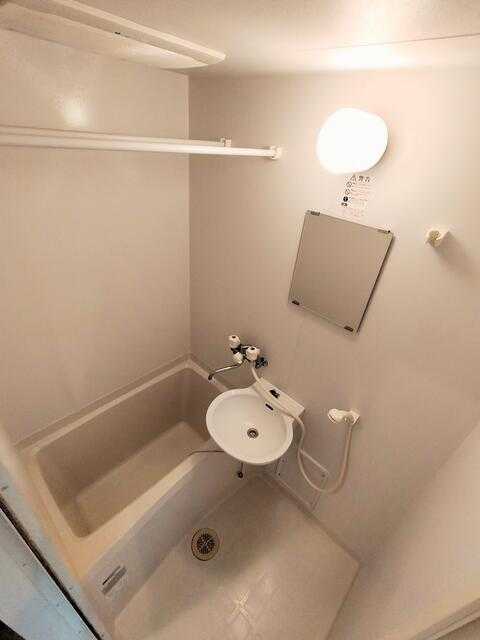 ��ʌ��z�J�s�k�z�J�P���ڂ̃A�p�[�g�̃o�X