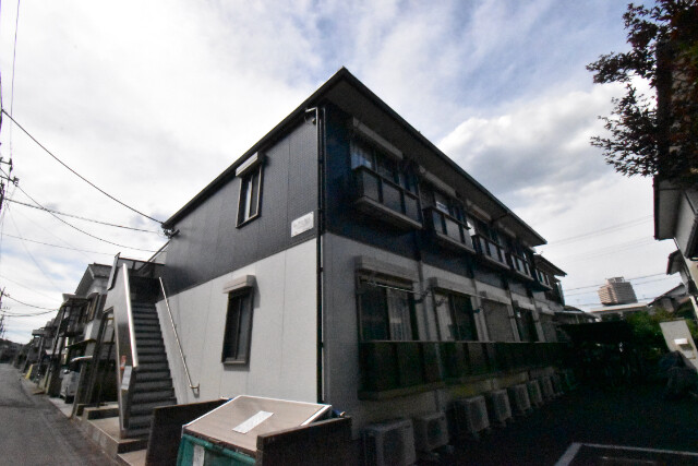 ��ʌ��z�J�s�k�z�J�P���ڂ̃A�p�[�g�̌����O��