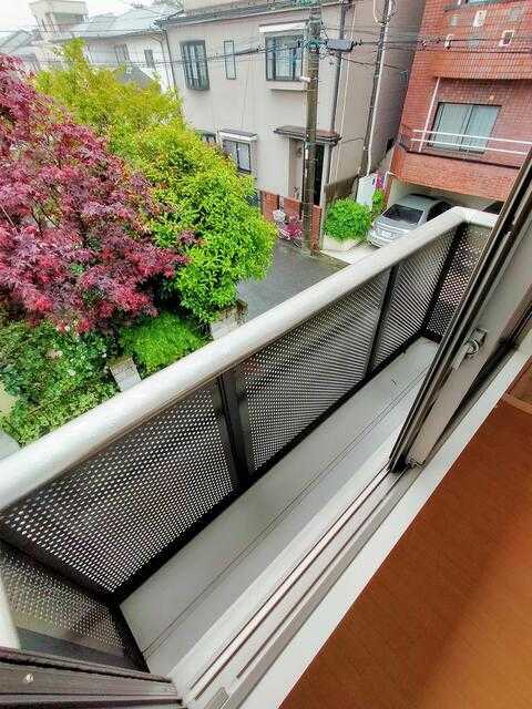 ��ʌ��z�J�s�k�z�J�P���ڂ̃A�p�[�g�̃o���R�j�[